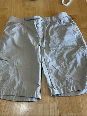 Cato Women's Light Gray Drawstring Cargo Bermuda Shorts